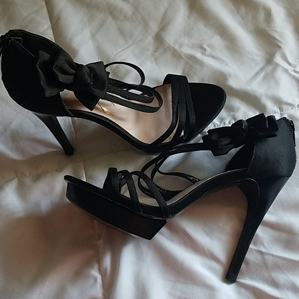 Vero Cuoio heels